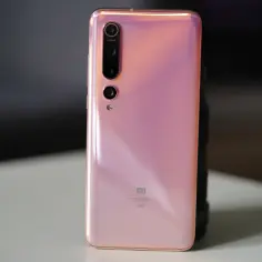 Najtańszy telefon z ładowaniem indukcyjnym: czy warto kupić?
