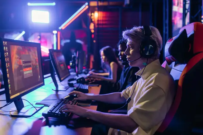Jak być lepszym w grach typu FPS? Podpowiadamy!